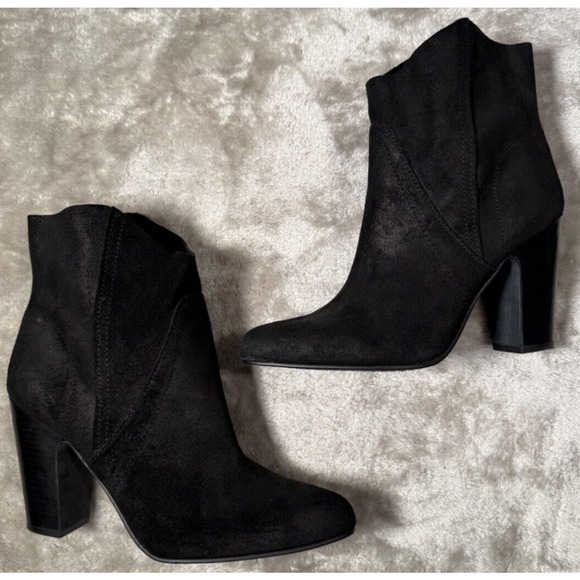 Vince Camuto Creestal Black Suede Pointed Toe Pull On Boots Womens Size 8.5 - Picture 3 of 8